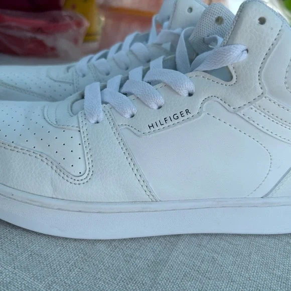 Tommy Hilfiger White Sneakers Modern Style - Picture 11 of 14